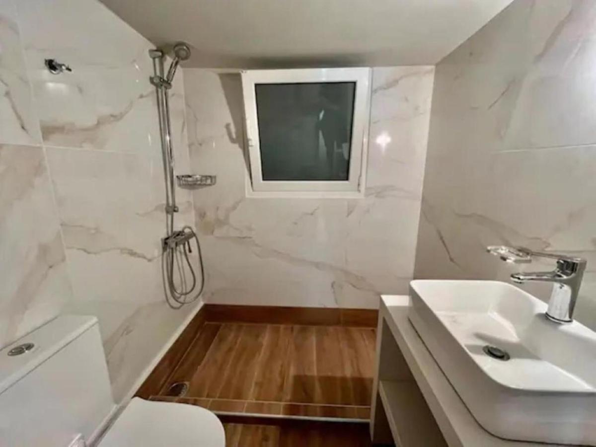 Flisvos Marina Refurbished Apartment เอเธนส์ ภายนอก รูปภาพ